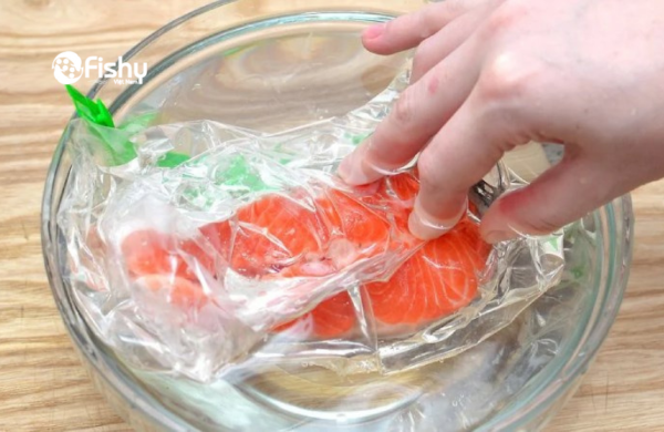 Rã đông hải sản đúng cách