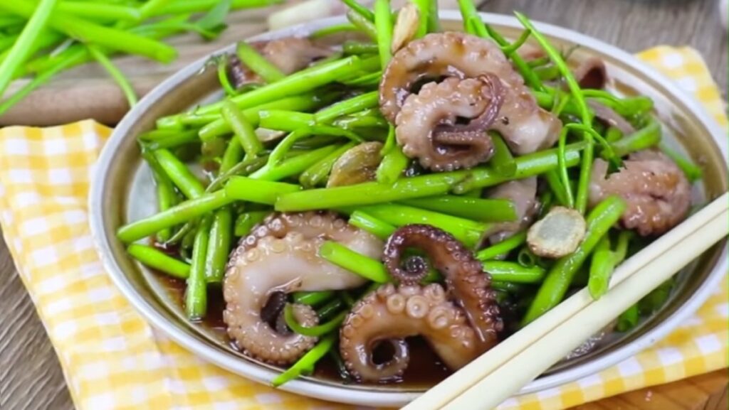 Kết hợp hải sản với rau để cải thiện tiêu hoá