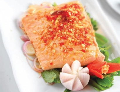 Cá hồi hấp là phương pháp chế biến tốt cho bà bầu