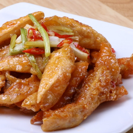 Lườn cá hồi chiên bơ tỏi thơm ngon