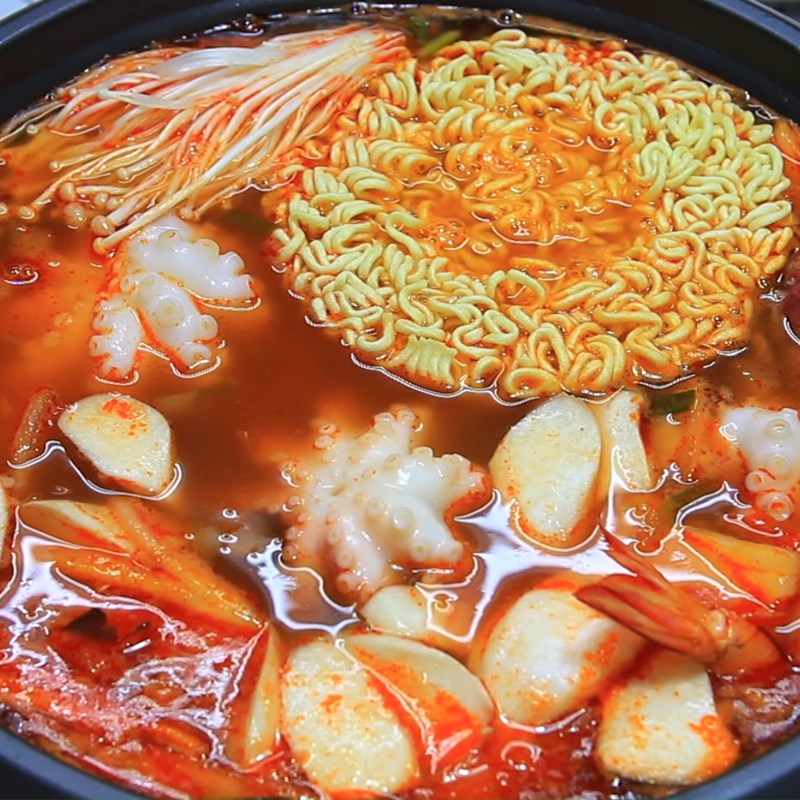 Lẩu kim chi