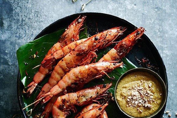 Nướng tôm trong lò vi sóng