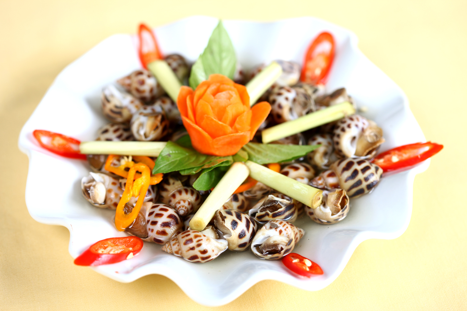 Hướng Dẫn Làm Ốc Hương Hấp Sả – Món Ngon Đậm Đà và Dễ Làm