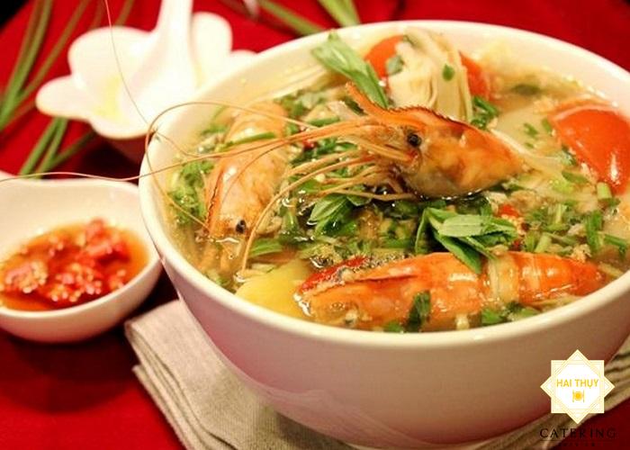 Tôm càng xanh nấu canh chua