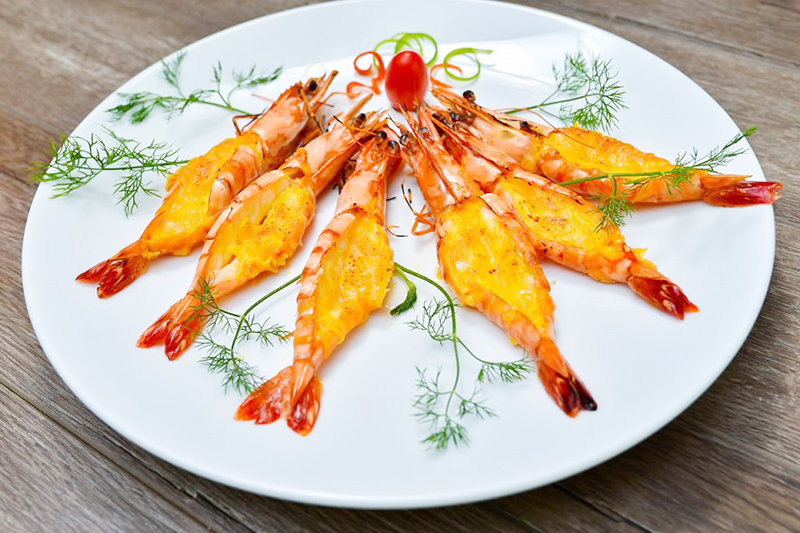 Tôm sú biển nướng phô mai