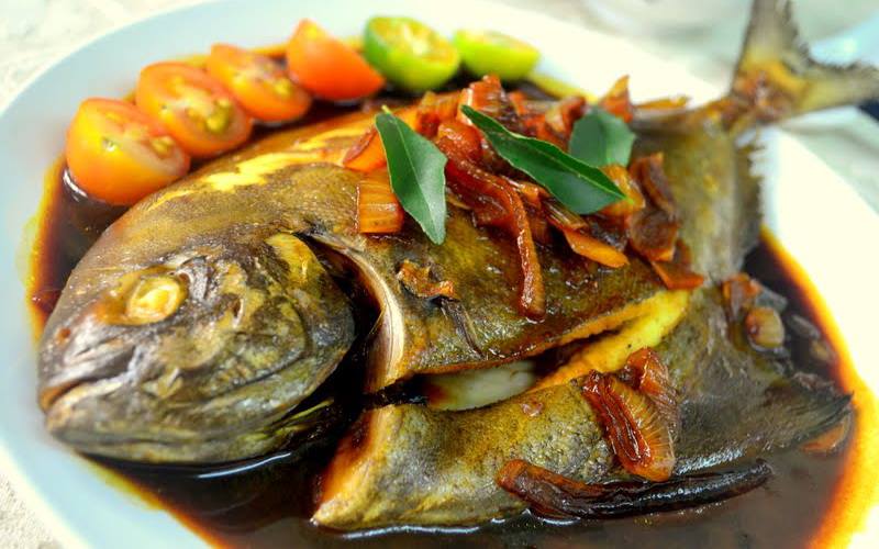 Cá chim biển đen hấp xì dầu