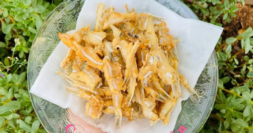 Cá cơm chiên giòn 