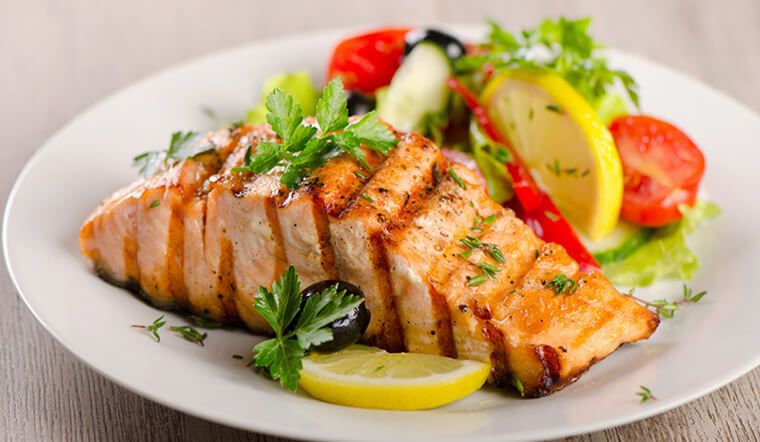 Cách làm cá hồi nướng bơ tỏi