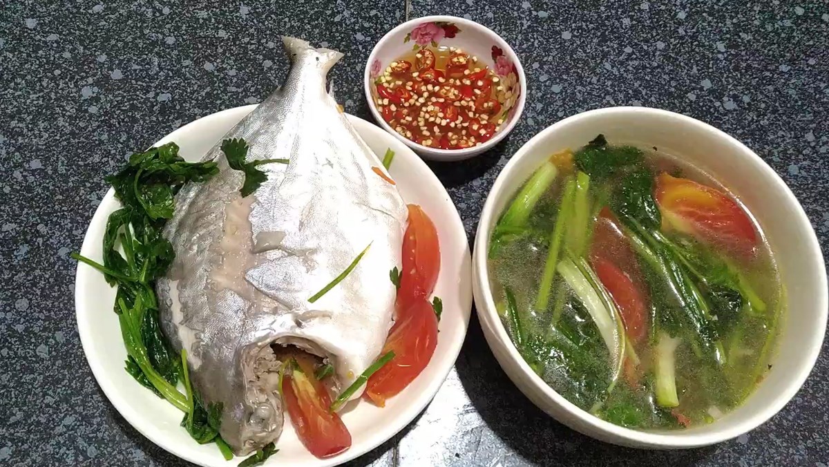 Cách làm Cá Chim Biển Nấu Canh Chua Đơn Giản Thơm Ngon