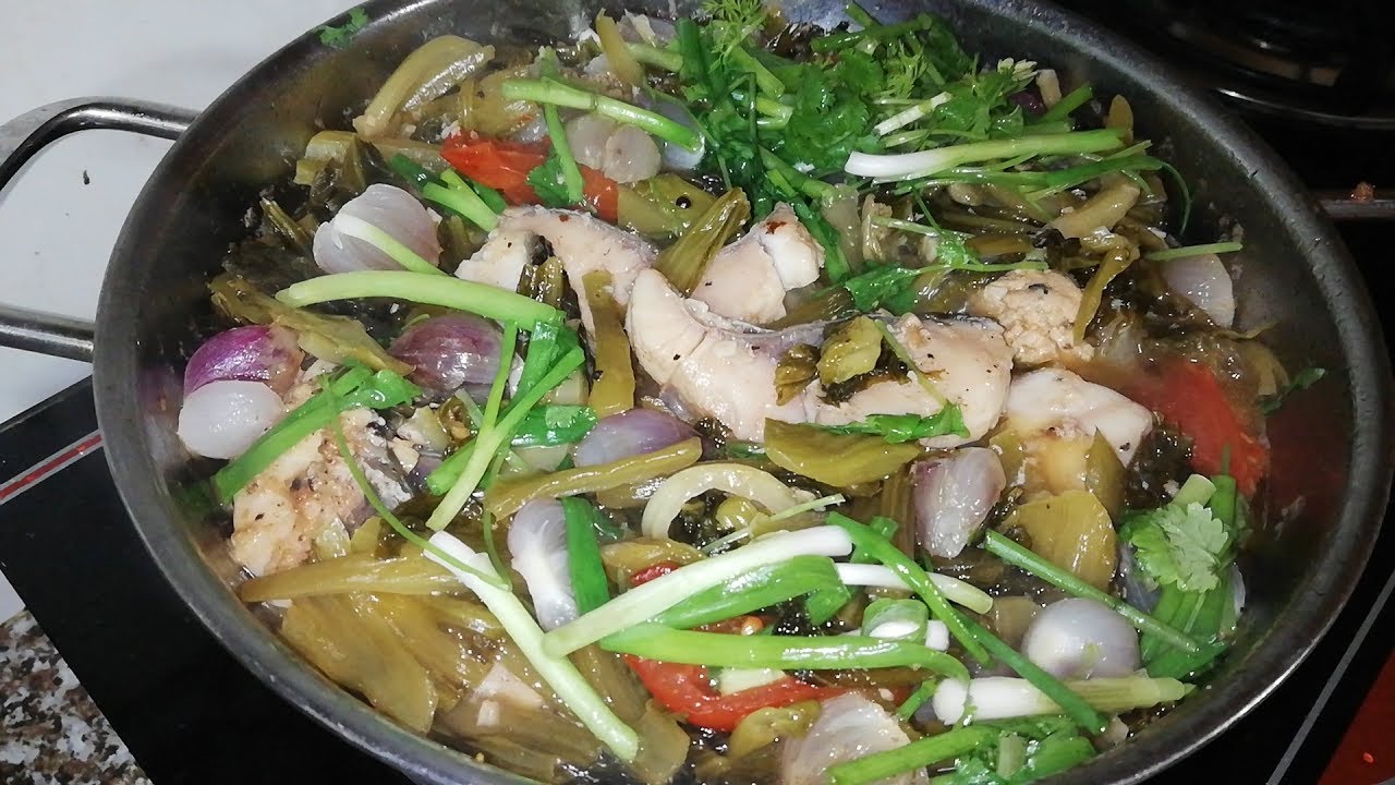 Cách Làm Cá Trắm Om Dưa Chua Đậm Đà Thơm Ngon