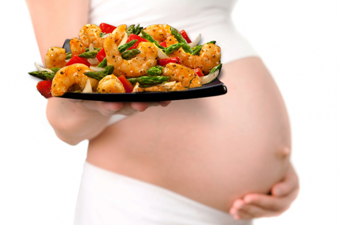 Có bầu ăn hải sản được không