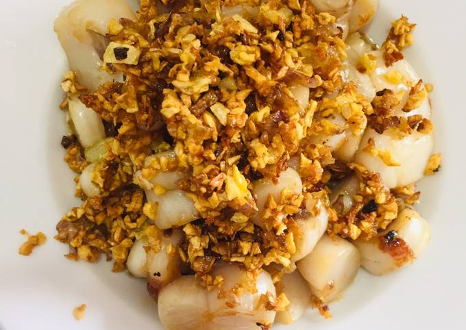 Cách làm cồi sò điệp xào bơ tỏi tại nhà