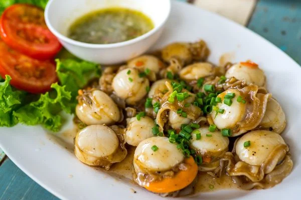 Cồi sò điệp làm món gì ngon? Cồi sò điệp sốt bơ tỏi