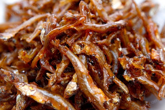 Khô cá cơm rim mặn ngọt