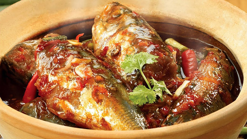 Kho cá trích ngon như cá hộp