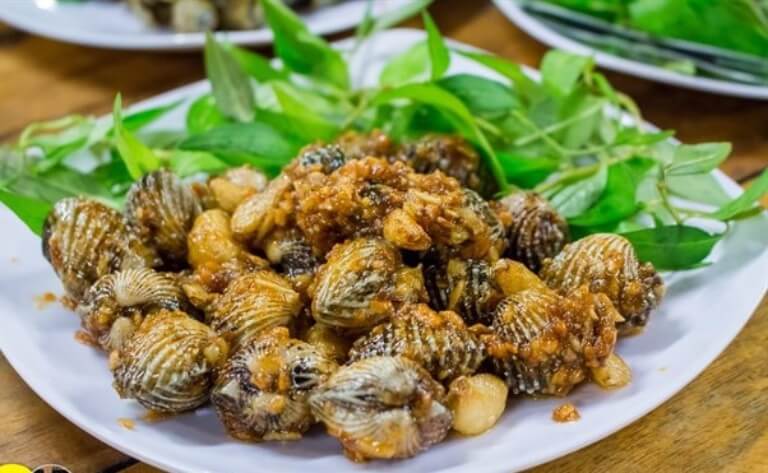 Sò huyết cháy tỏi ngon