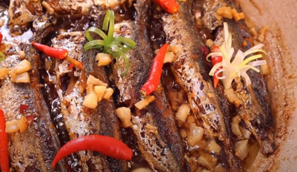 Các bước làm cá biển kho riềng